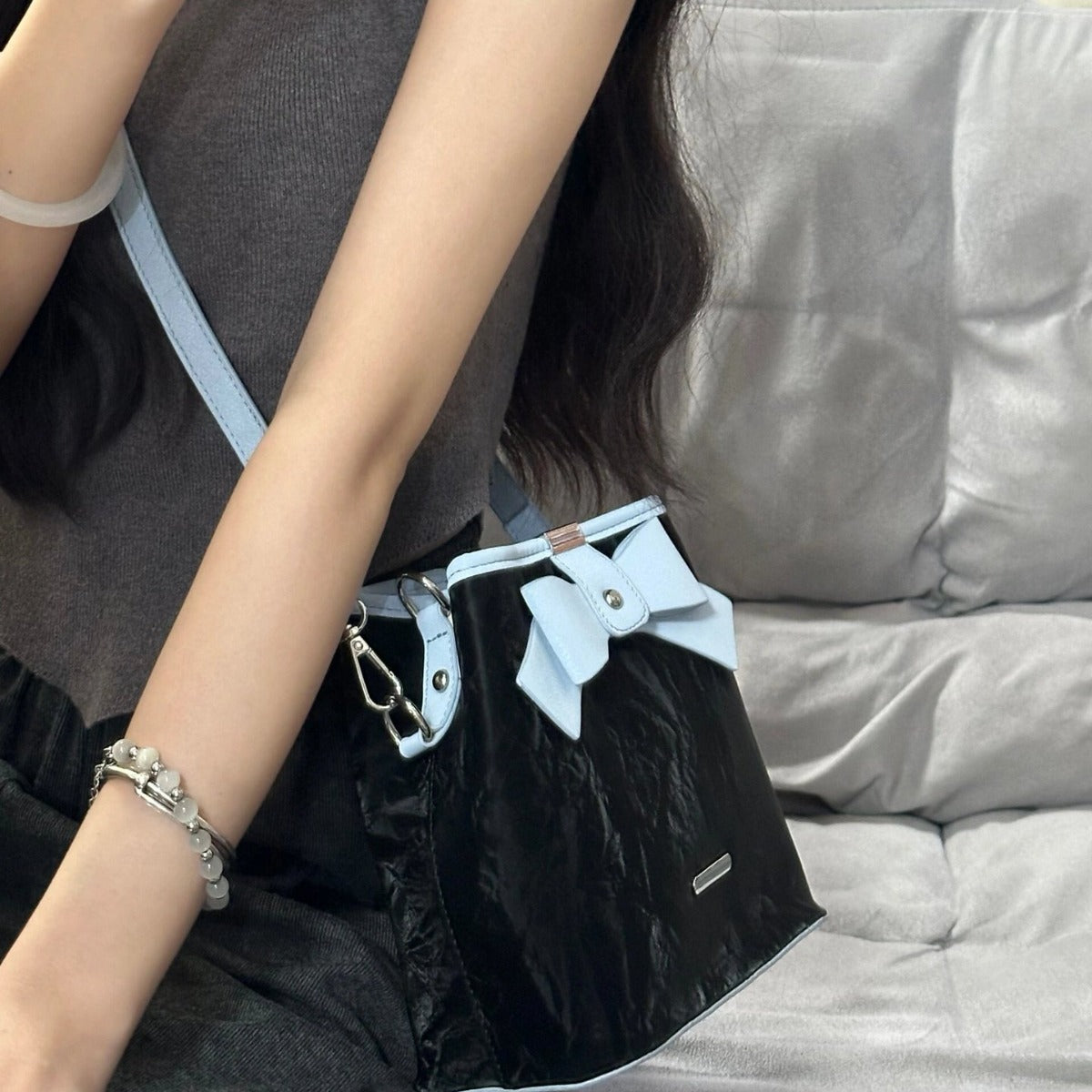 ZLLKL 2025 Bucket bag women's new women's bag commuter versatile sweetheart bow handbag lady style messenger bag