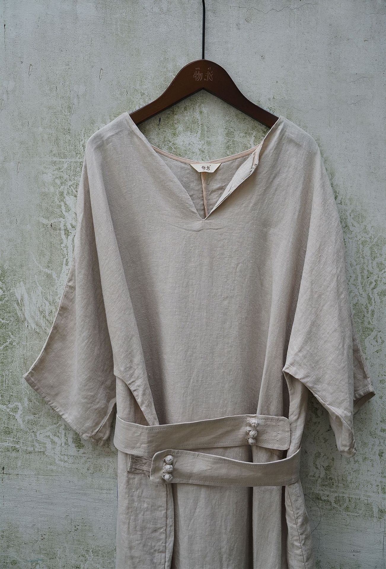 design literary and simple v-neck linen robe, new Chinese loose and thin belt dress L22180