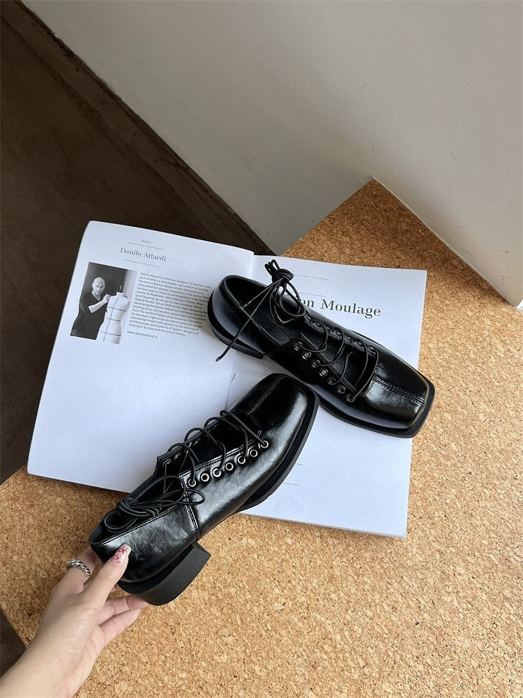 2025 Lace-up small leather shoes women's British college style square head single shoes niche design retro pig nose thick heel ballet single shoes