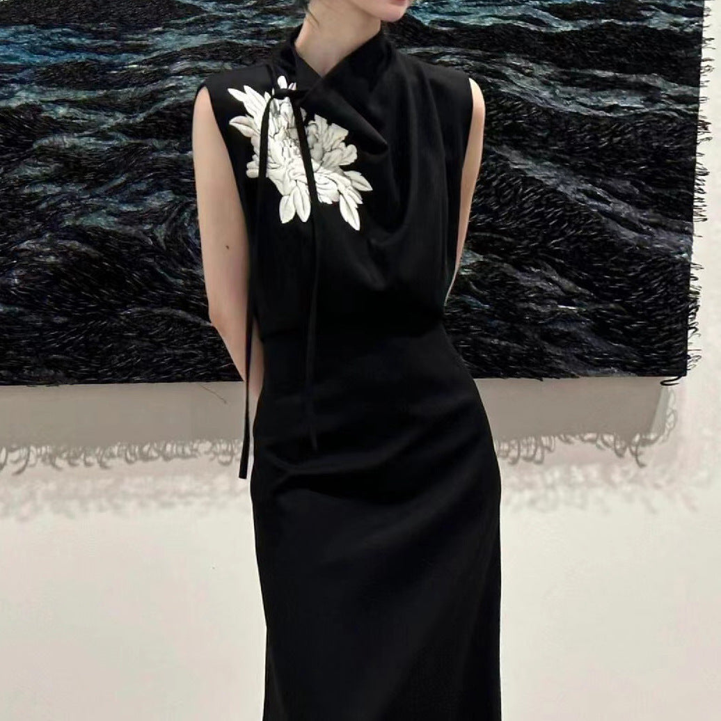 2025 Spot new Chinese style black embroidered swinging neck dress new waist sleeveless printed vest long dress