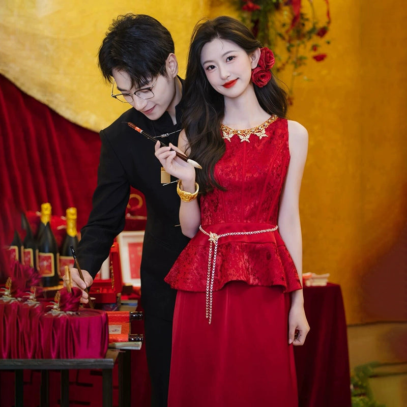 New Chinese engagement dress 2025 new red bridal toast suit wedding return thank you banquet casual women