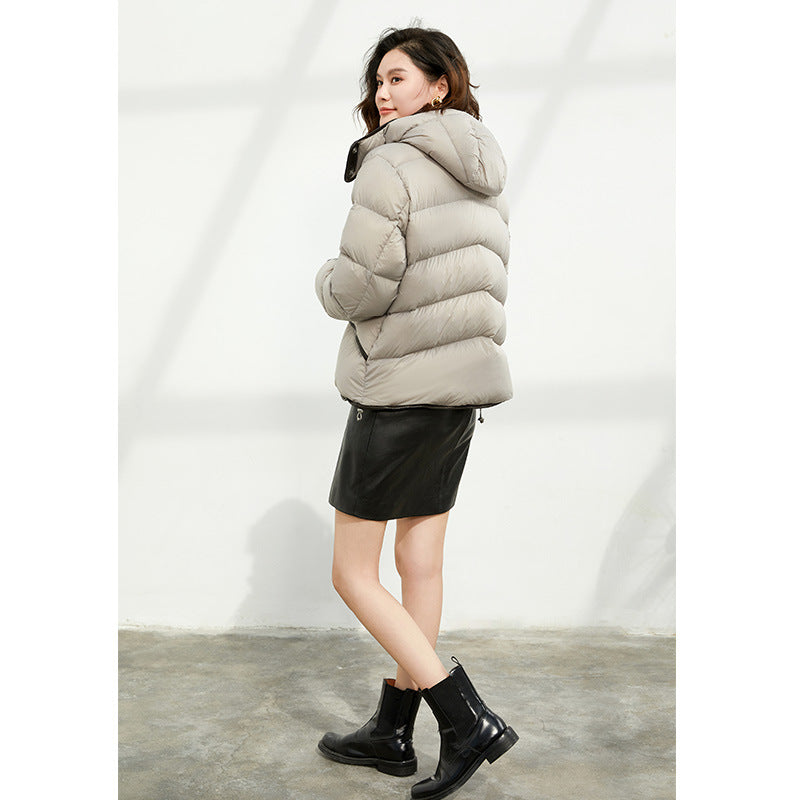90 white duck down jacket super thick cold-resistant women's design sense 2025 winter Korean version small short Northeast coat