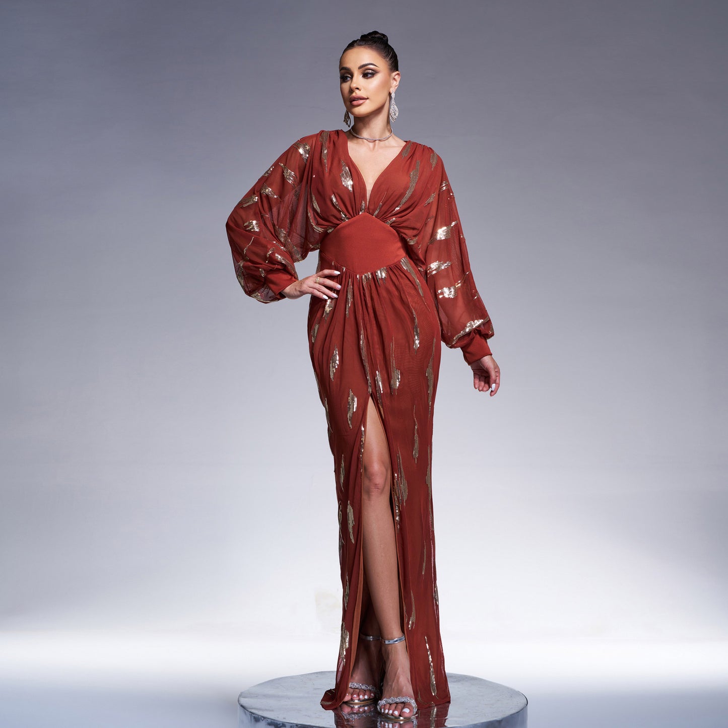 r 2025 high-end long-sleeved temperament V-neck sexy long sequined banquet evening dress bridesmaid dress women