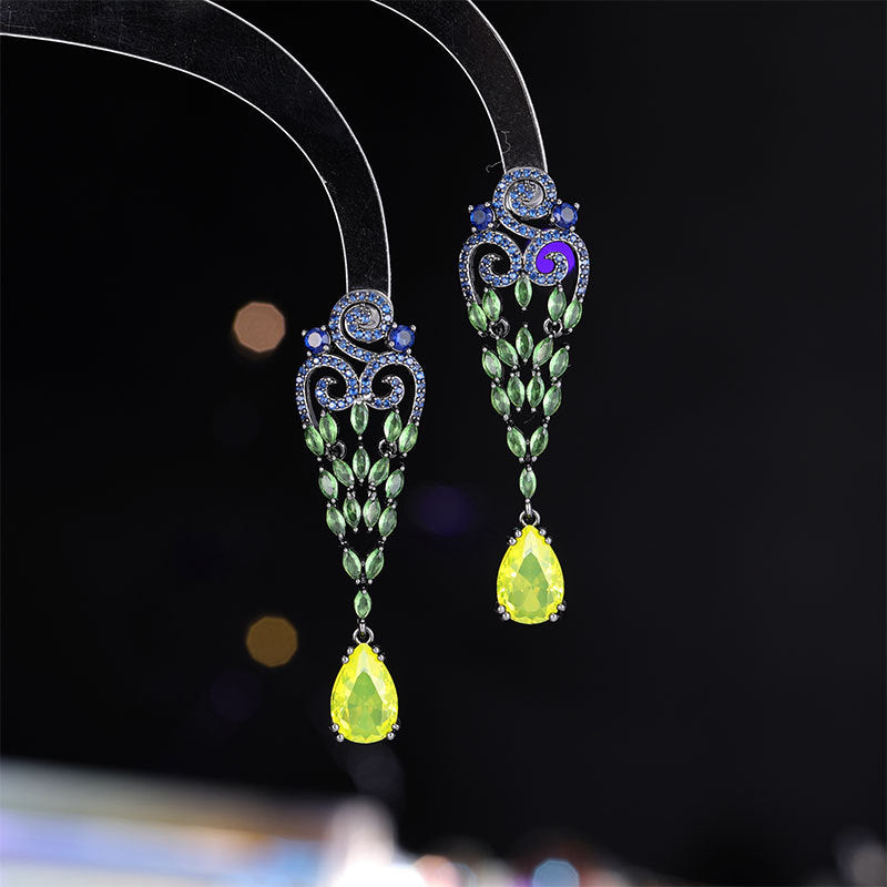 2025 Super fairy smart earrings fashion earrings wholesale temperament light luxury high sense long green water drop fringed earrings women
