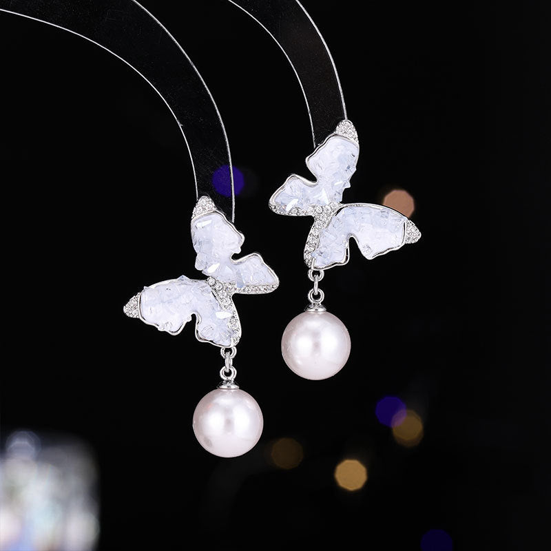 2025 Niche design advanced light luxury exquisite versatile earrings fresh and sweet super fairy gradual change crystal pearl butterfly earrings