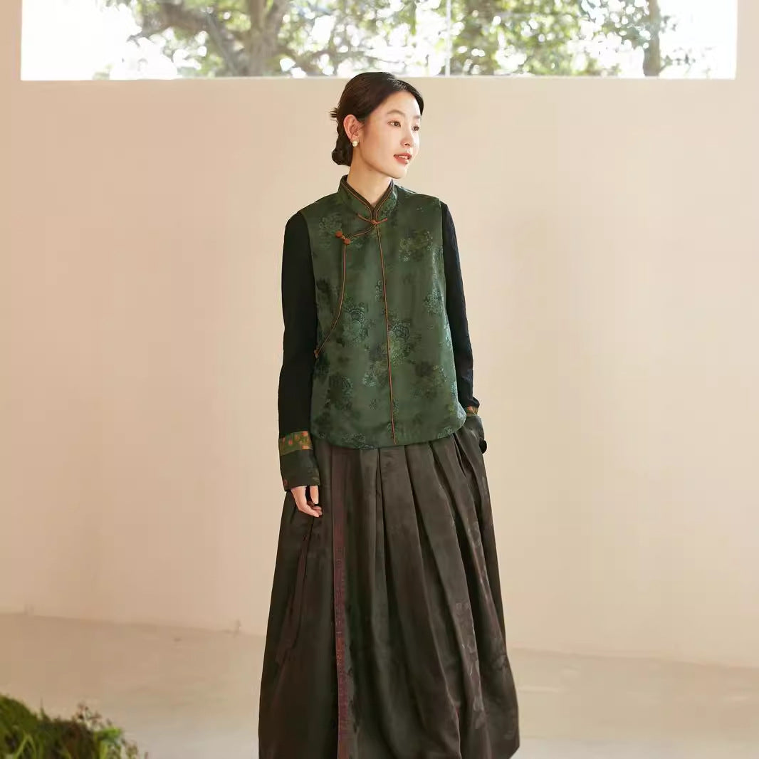 2025 New Chinese vest female autumn, green jacquard edge Chinese stand-up collar vest female B0743