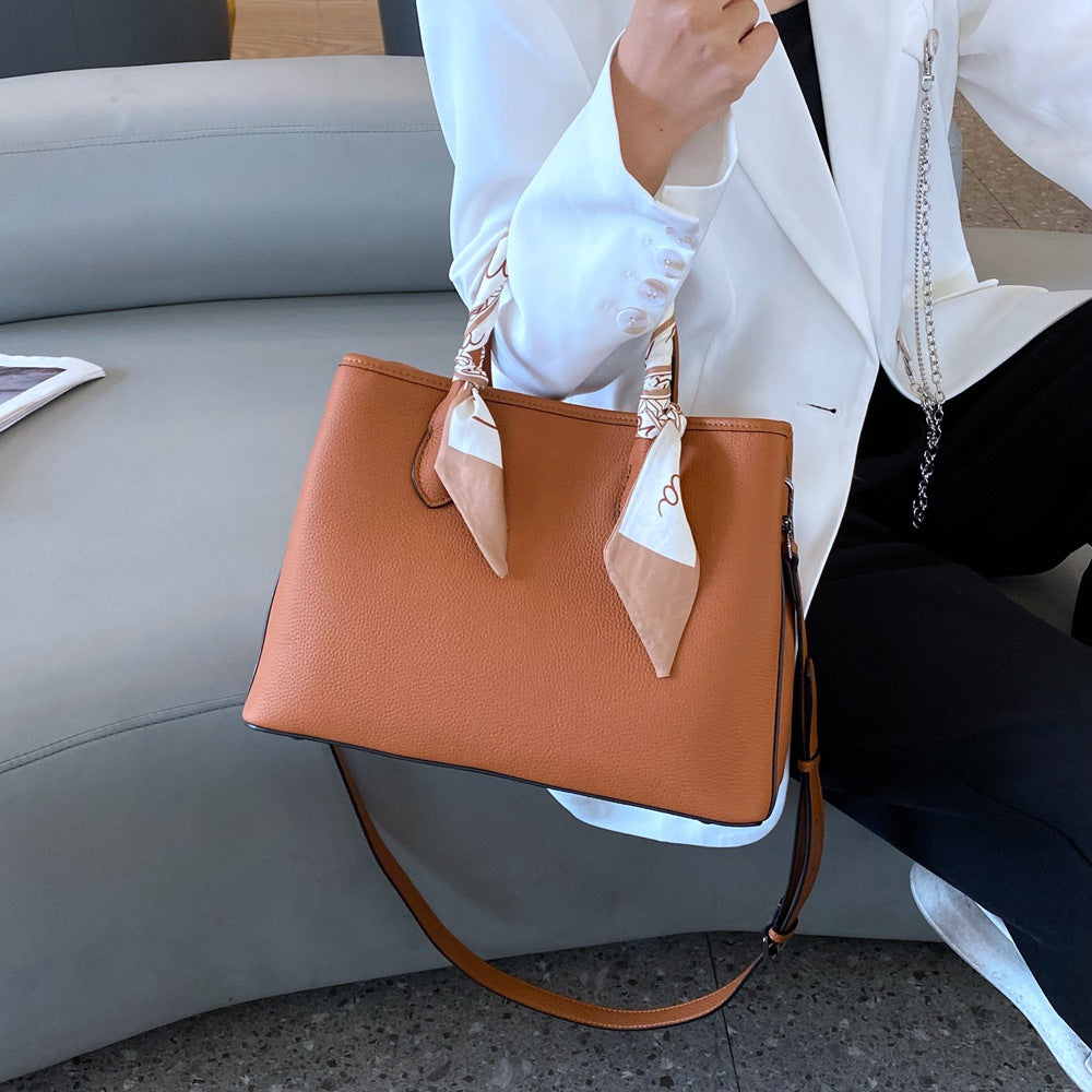 live broadcast of the new first-layer cowhide Princess Diana bag, fashionable versatile portable messenger bag, trendy leather women's bag 5565