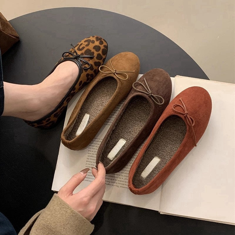 2025 Suede round head shallow mouth single shoes women's velvet bean shoes women's winter new retro casual one-pedal thermal cotton shoes