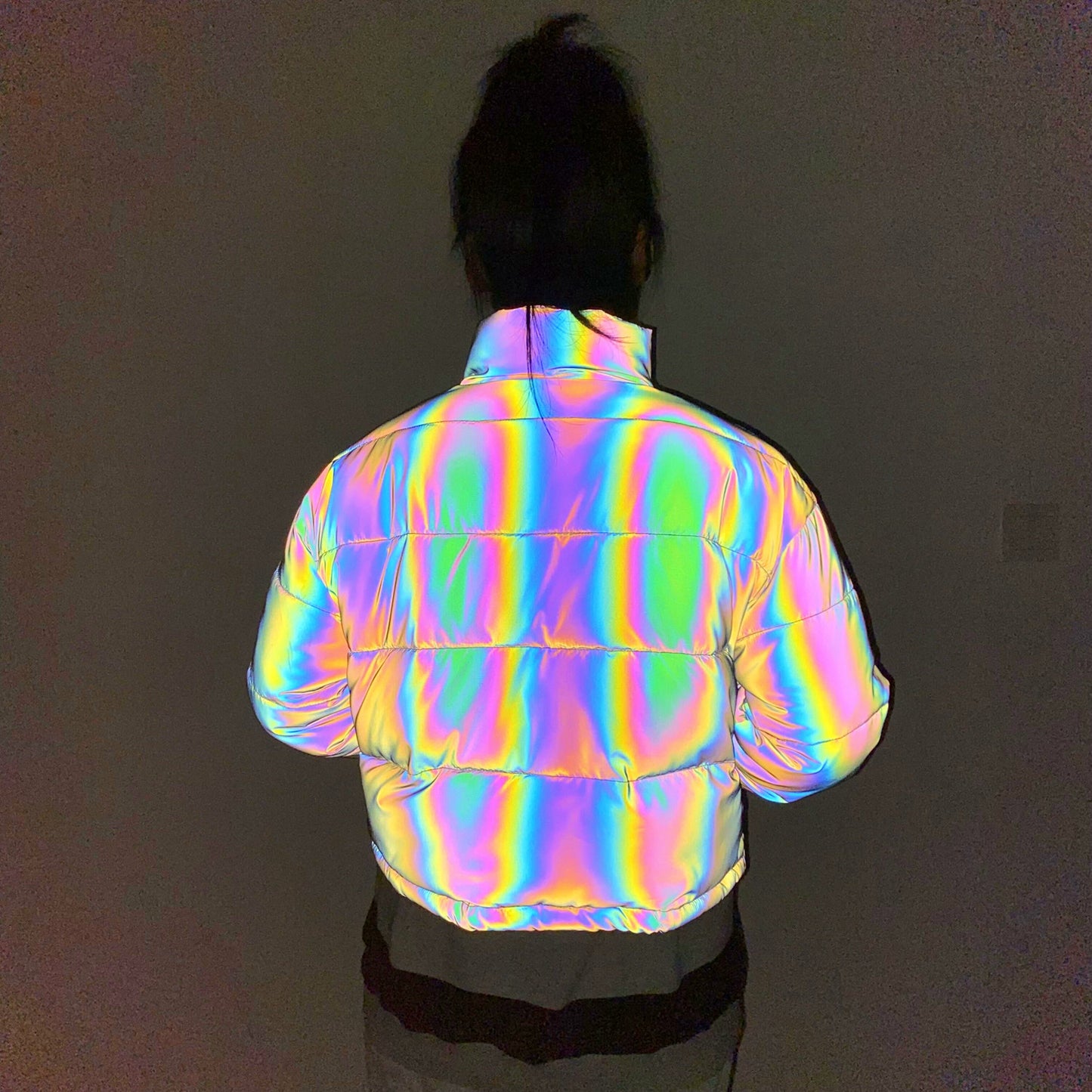 2025 winter new product short stand-up collar colorful reflective cotton-padded clothes women's European, American cross-border fashion laser cotton clothes