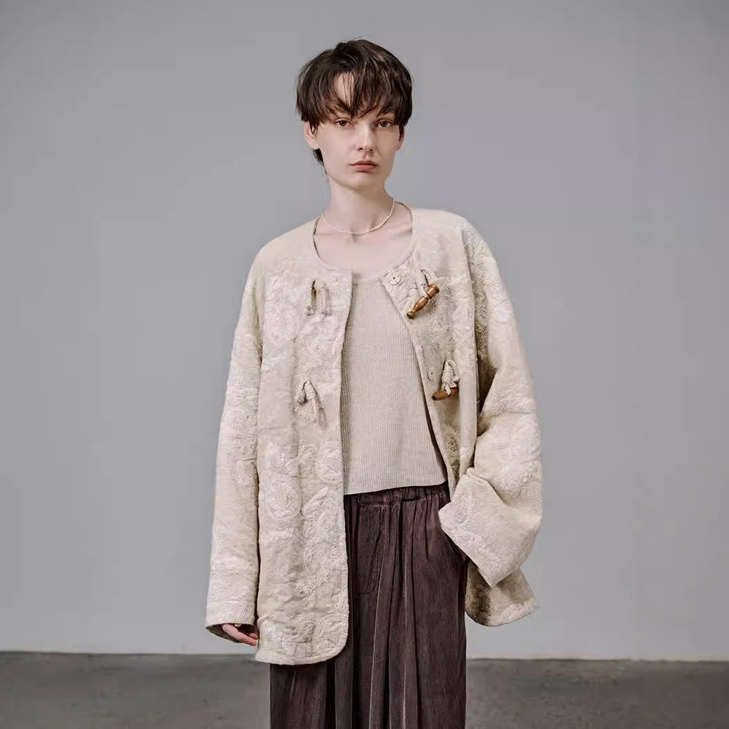 2025 New Chinese autumn coat for women, new button-up national style embroidered cotton and linen loose round neck jacquard top B0946