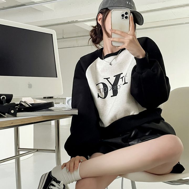 ZLLKL 2025 Sweater women's splicing short new Korean version niche women's clothing loose autumn and winter thickened velvet top