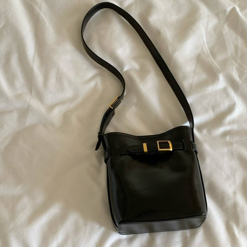 ZLLKL 2025 Korean version ins oil wax leather shoulder crossbody small bag women's popular senior sense retro simple bucket bag women's bag