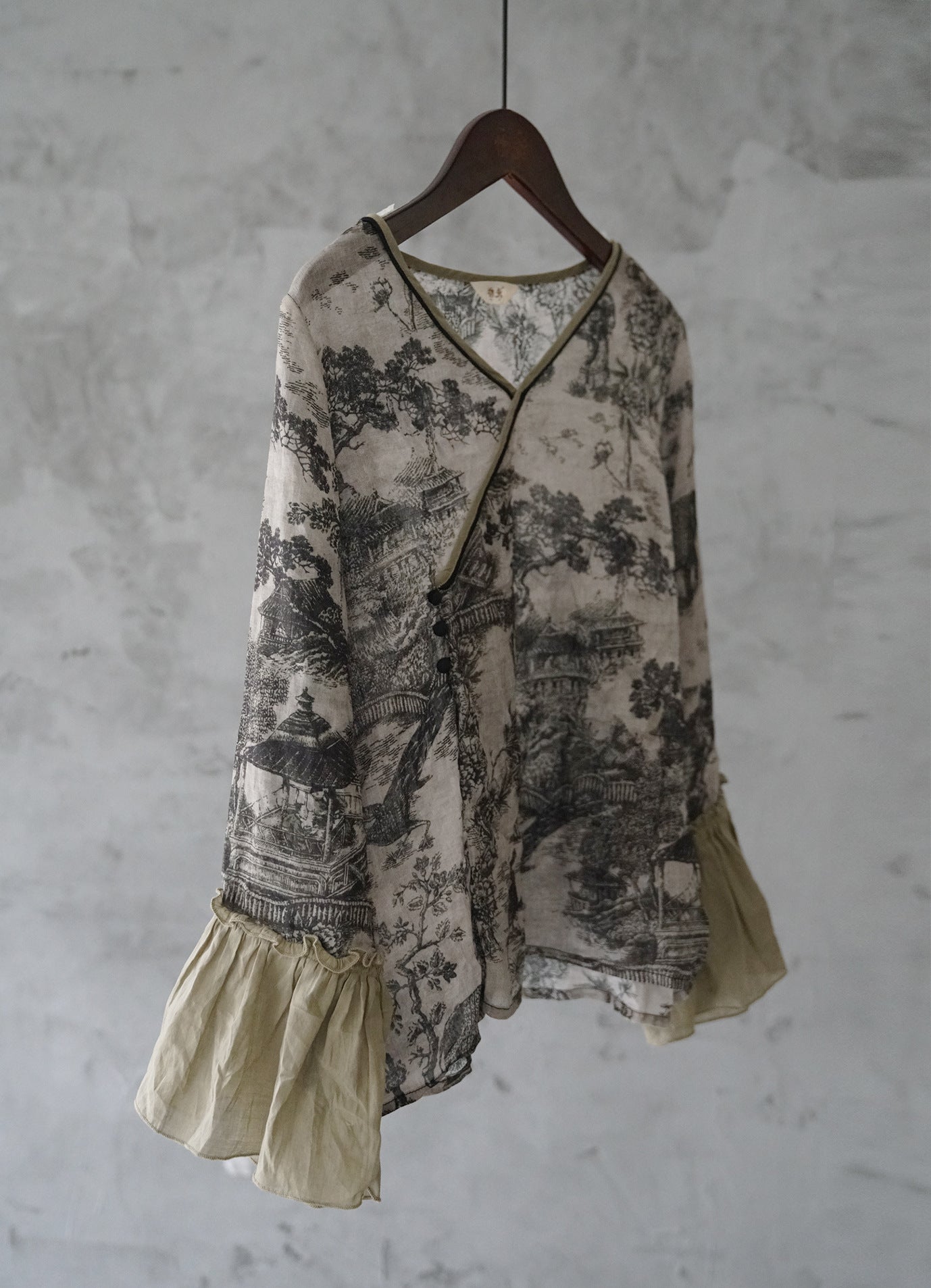 spring and summer printed V-neck ramie shirt, retro national style wide-sleeved contrasting top S22175
