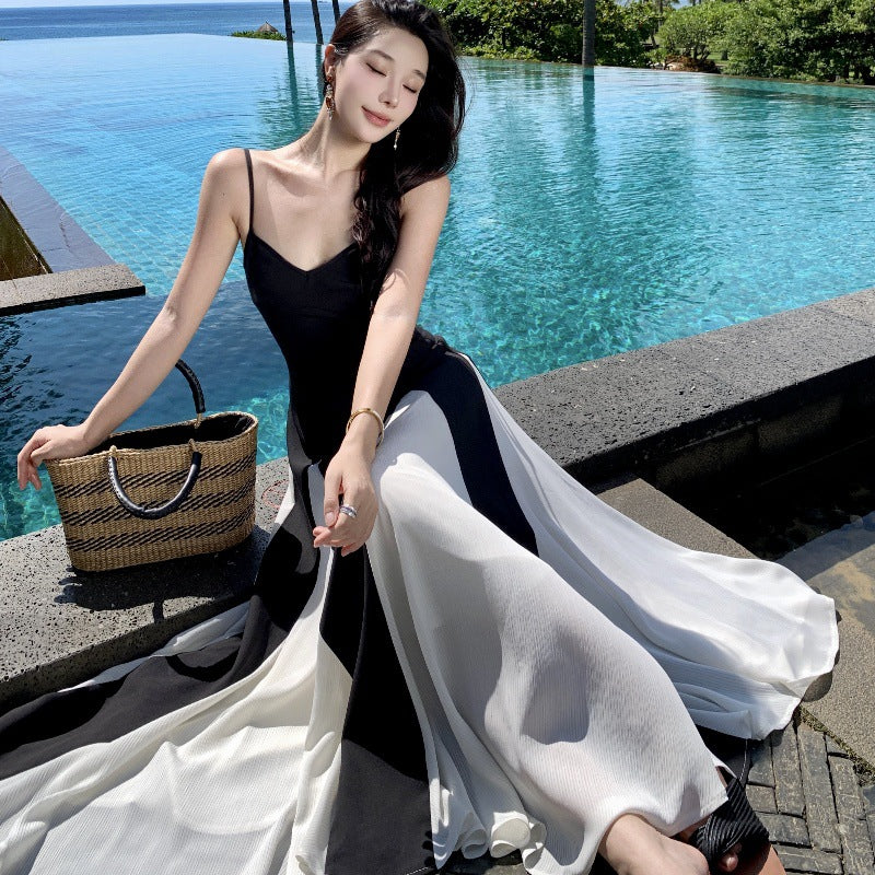 2025 Black and white contrasting color dress dress retro temperament suspender dress splicing waist holiday wear large swing dress