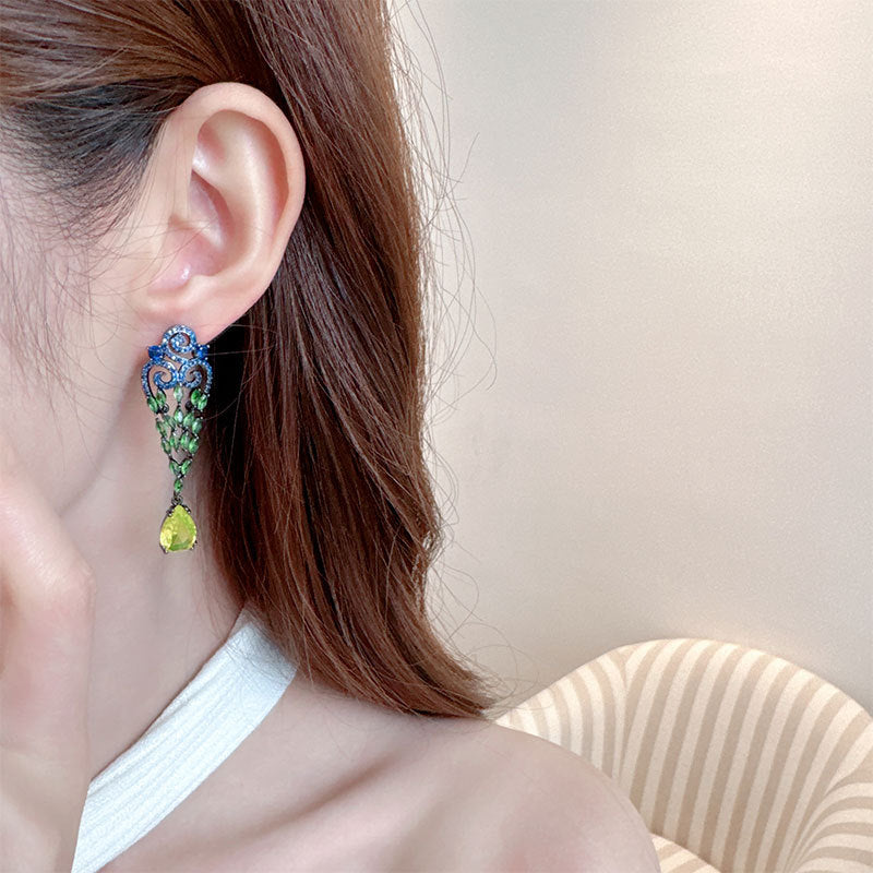 2025 Super fairy smart earrings fashion earrings wholesale temperament light luxury high sense long green water drop fringed earrings women
