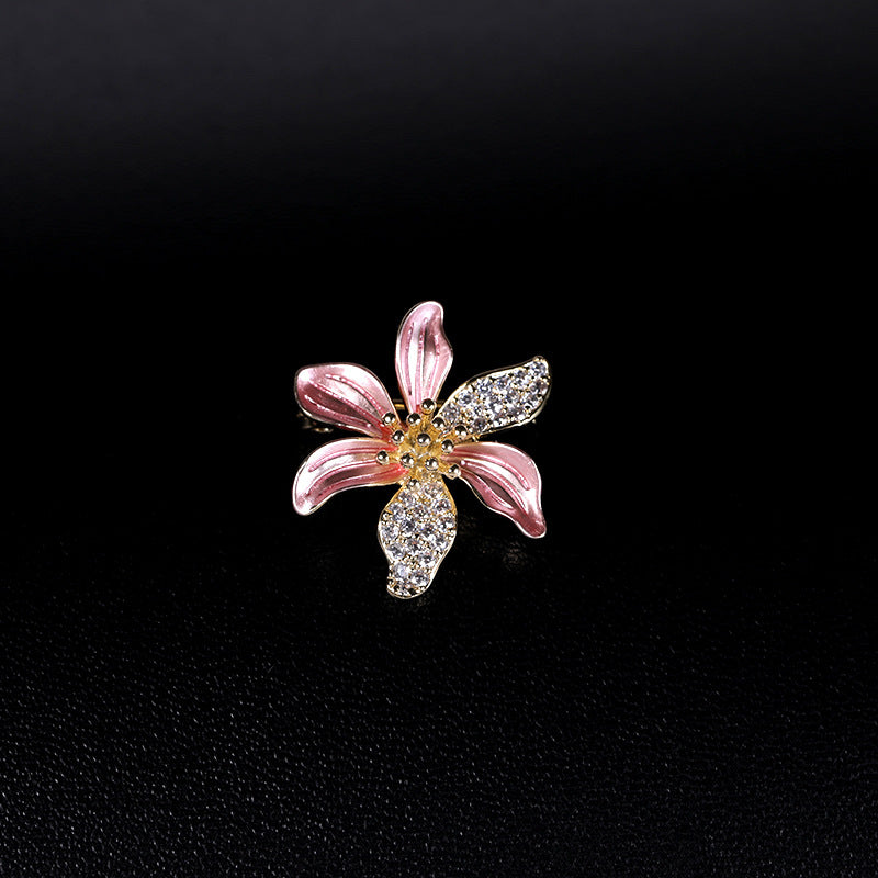 2025 New Korean temperament small zircon brooch fixed clothes clothing accessories anti-light button needle flower corsage