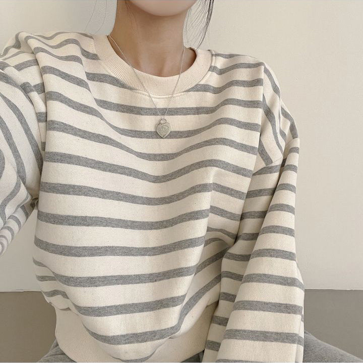 ZLLKL 2025 3-color, striped sweater women's new short women's clothing loose autumn and winter thickened velvet top thin Korean version