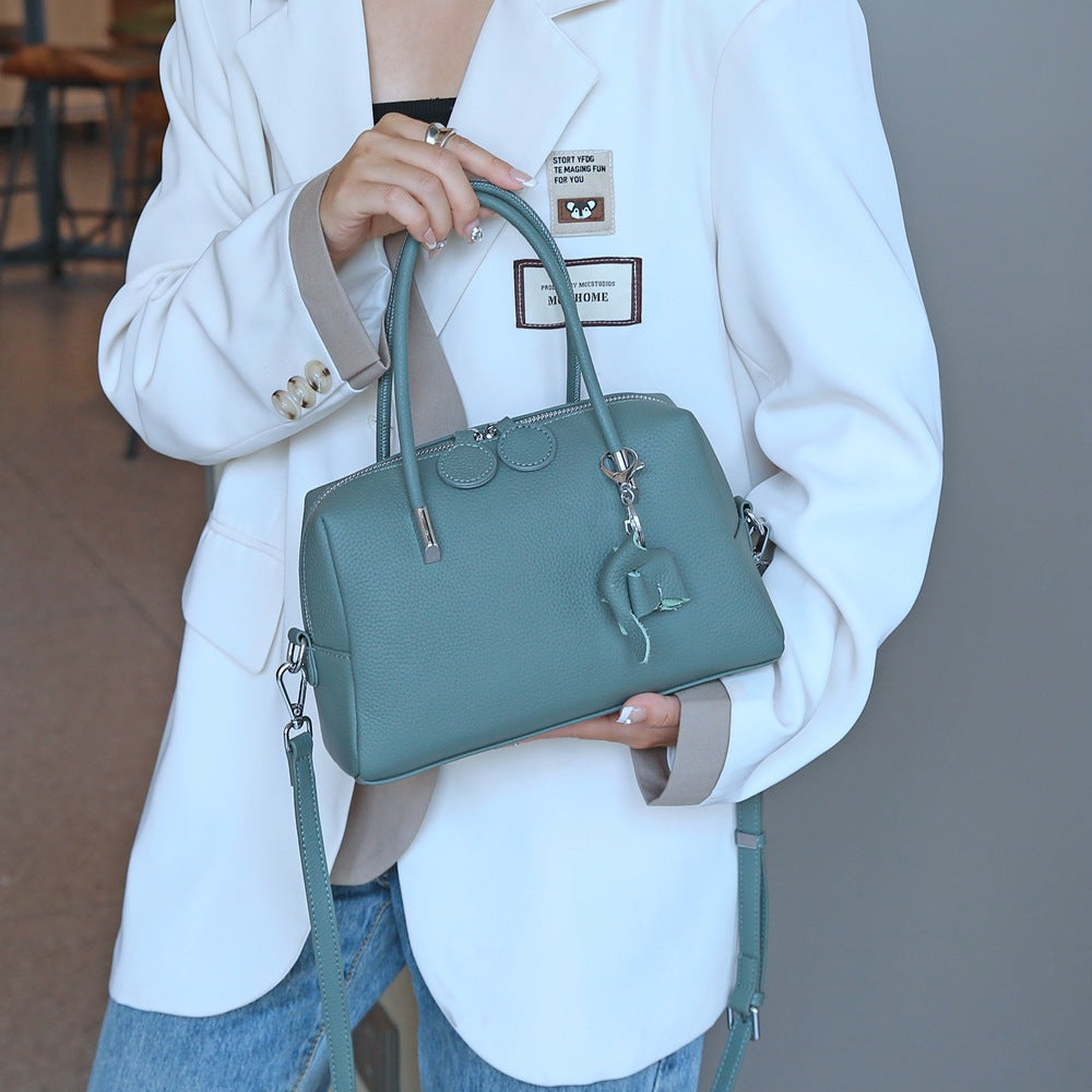 2025 High sense Boston genuine leather women's bag new New live broadcast first layer cowhide handbag versatile messenger bag 5544