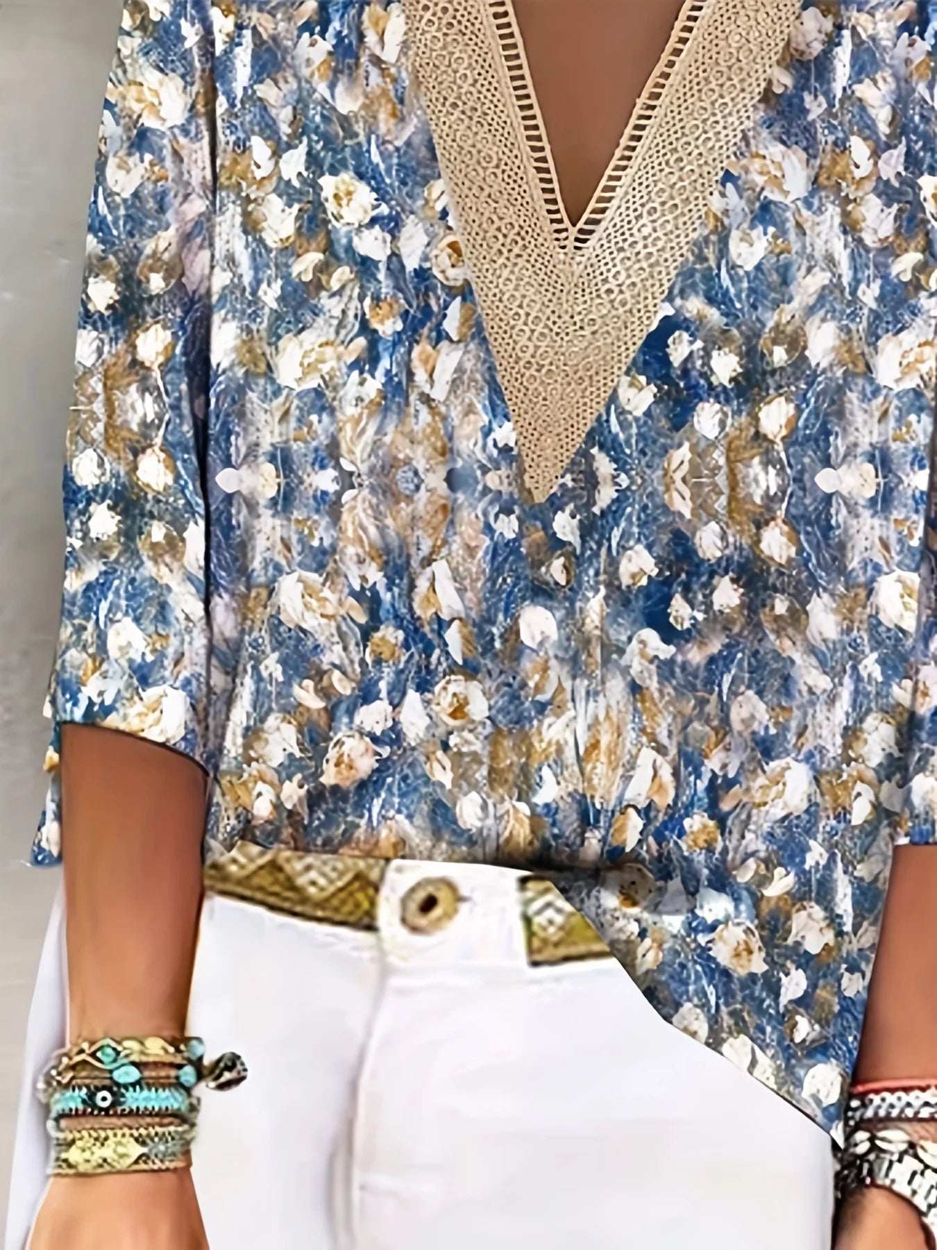 Plus Size Top, Women's Plus Mandala Print Detail Cut Out Short Sleeve V Neck Top