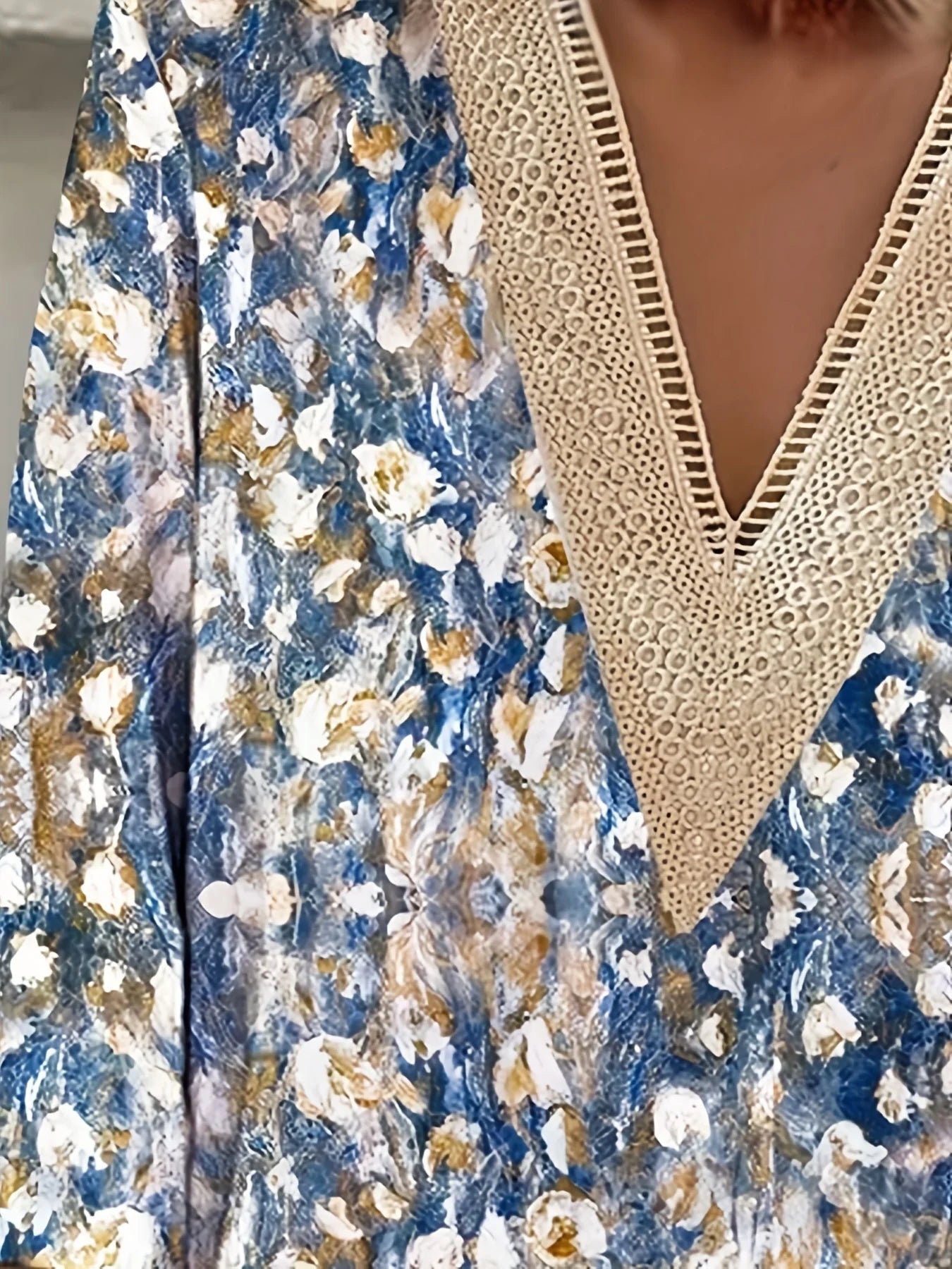 Plus Size Top, Women's Plus Mandala Print Detail Cut Out Short Sleeve V Neck Top