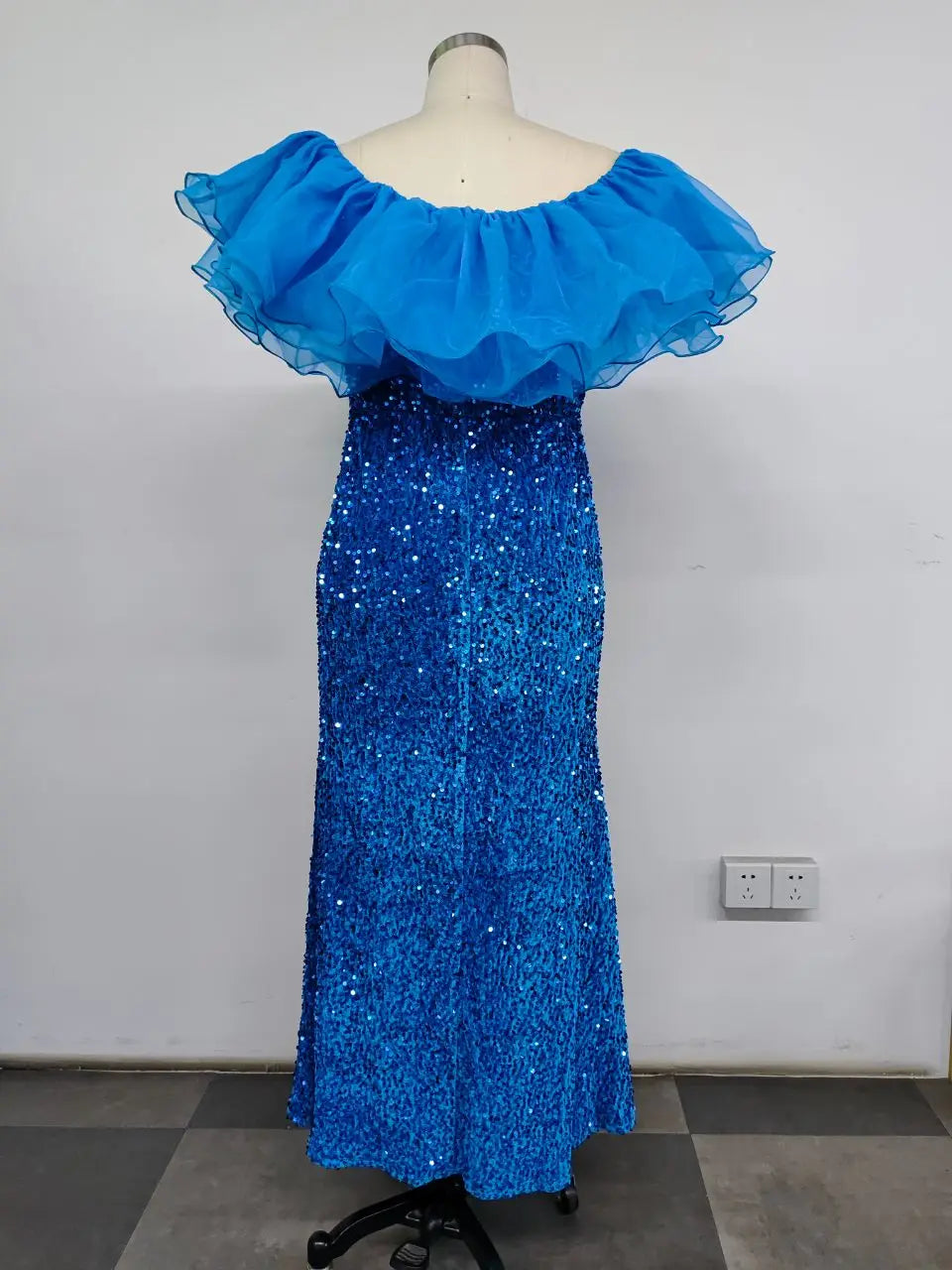 Plus Size Women Party Dresses New Fashion Strapless Mesh Splicing Elegant Sequin Wedding Dresses Large Size Female Evening Dress
