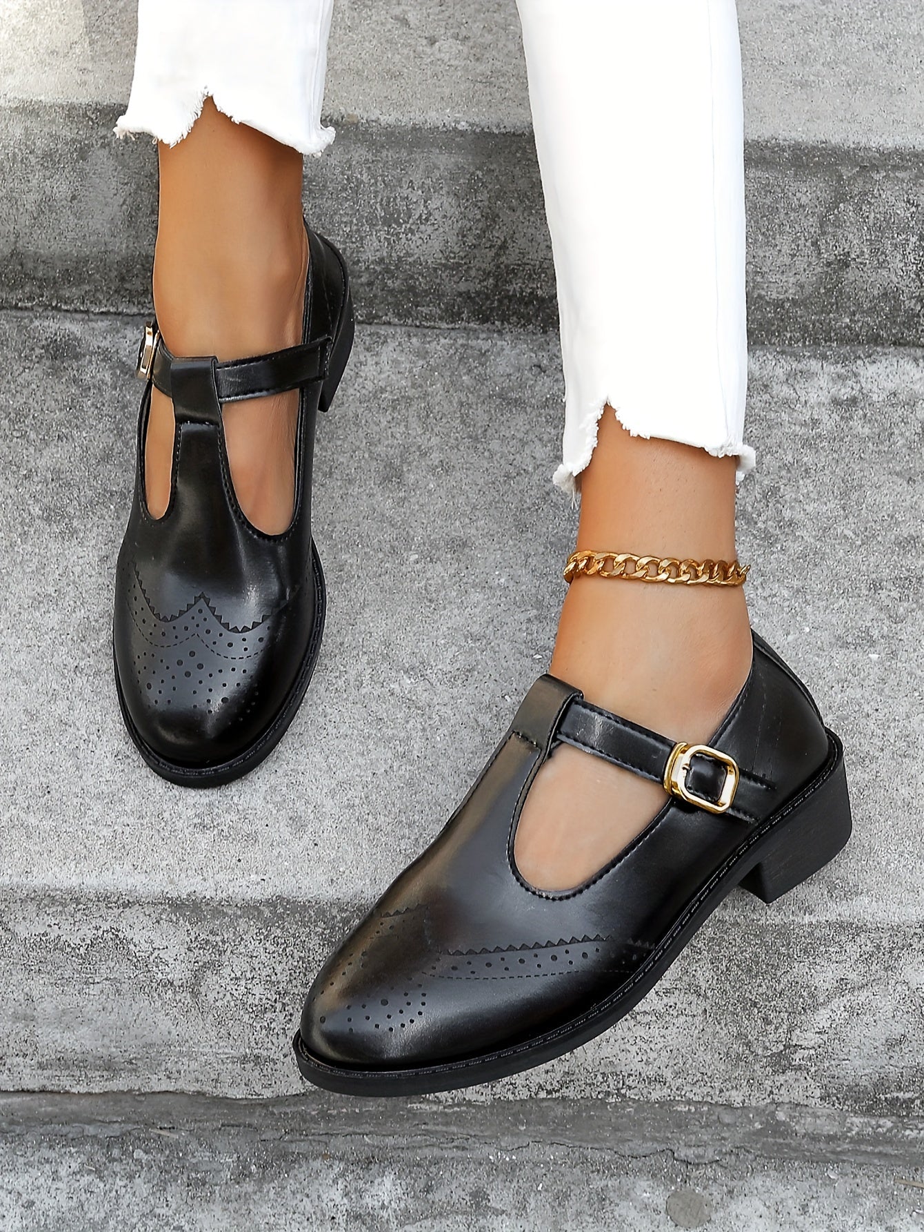 Vintage-Inspired Womens Brogue Oxfords Shoes - Solid Color, Round Toe, Buckle Strap, Chunky Low Heel, Casual, All-Season, Comfortable Walking Shoes