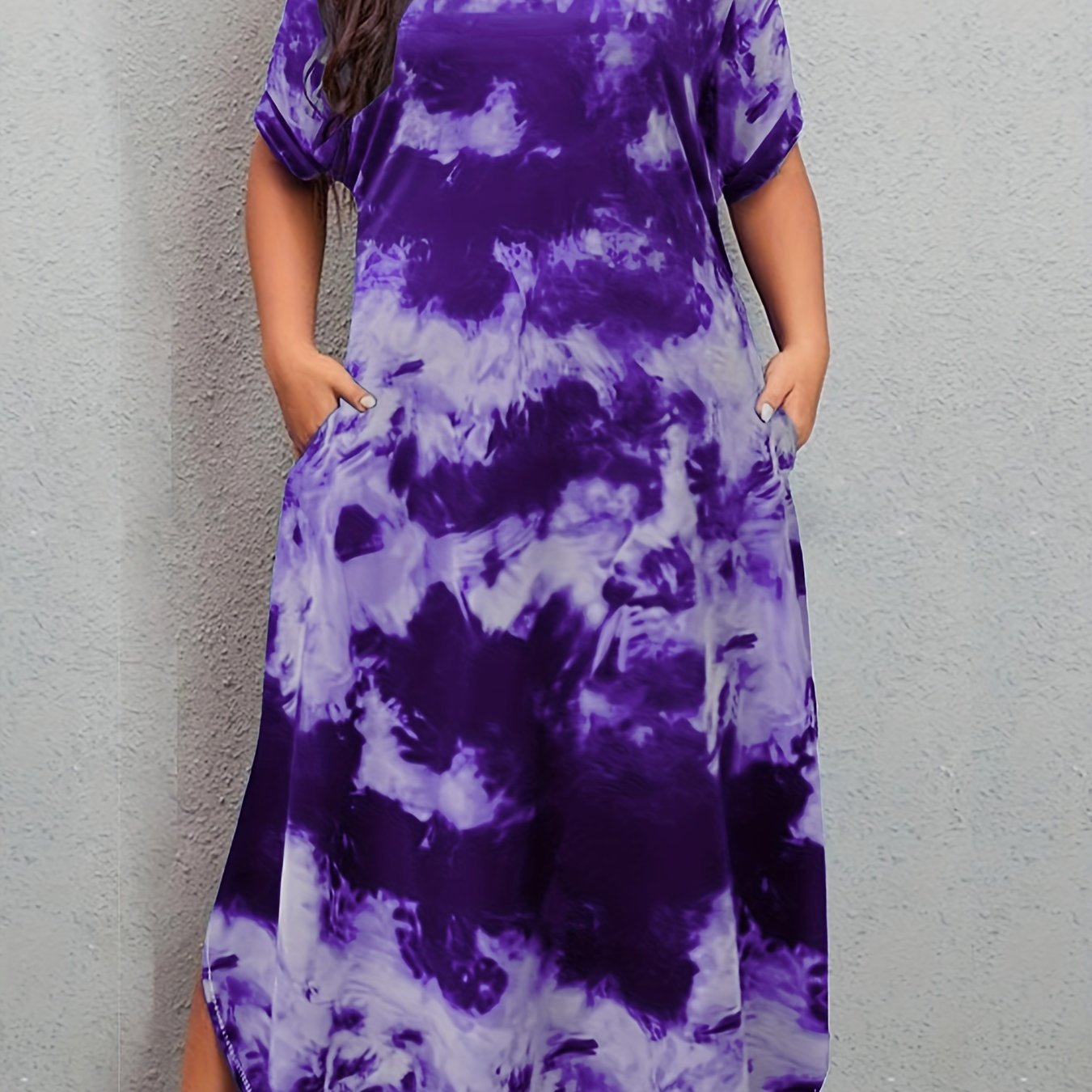 Plus Size V-Neck Tie Dye Print Curved Hem Long Length Dress - Soft Medium Stretch Polyester, Loose Fit, Short Sleeve, Pocket, Pullover, Random Printing - Perfect for Weekend Casual Spring, Summer, and Fall Occasions