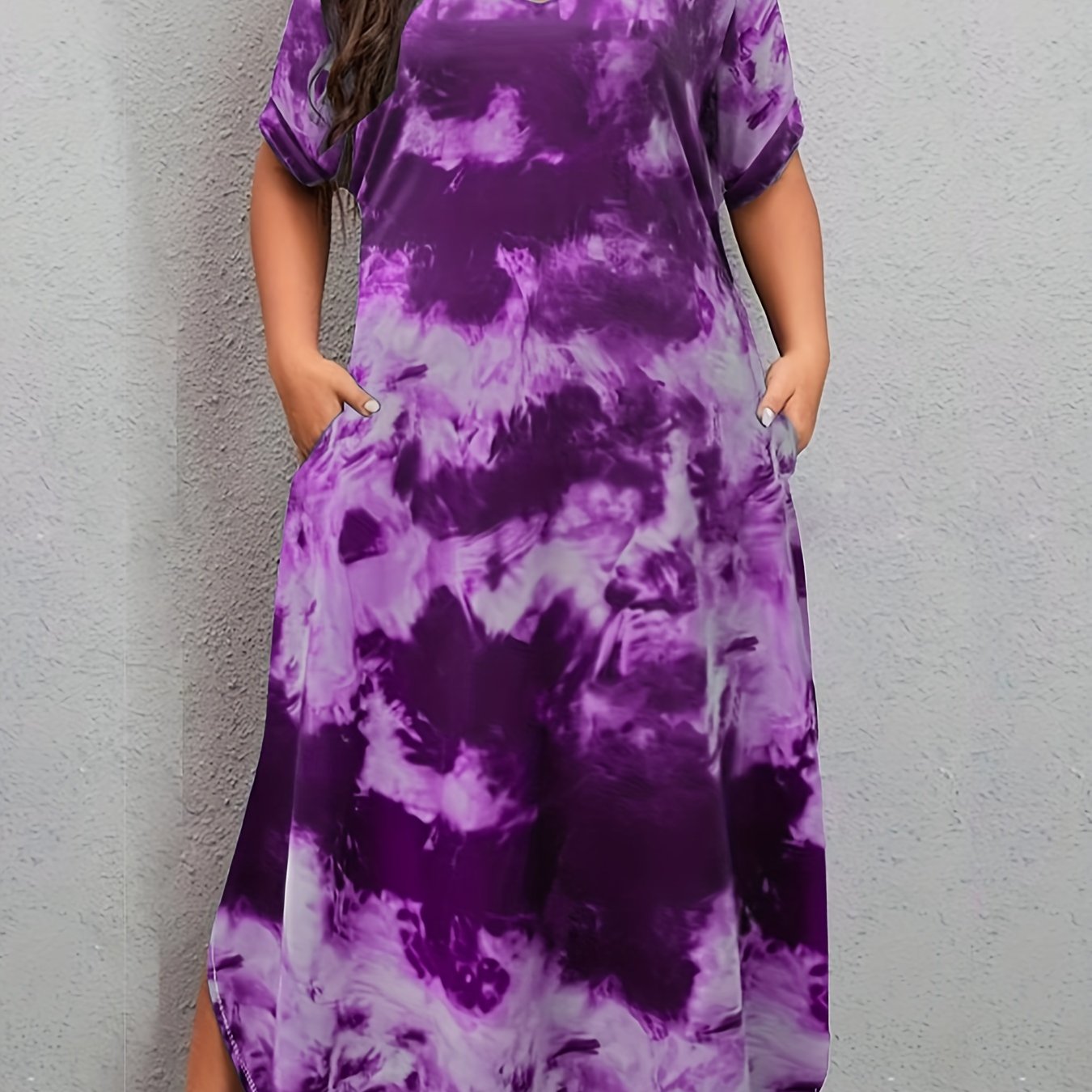 Plus Size V-Neck Tie Dye Print Curved Hem Long Length Dress - Soft Medium Stretch Polyester, Loose Fit, Short Sleeve, Pocket, Pullover, Random Printing - Perfect for Weekend Casual Spring, Summer, and Fall Occasions