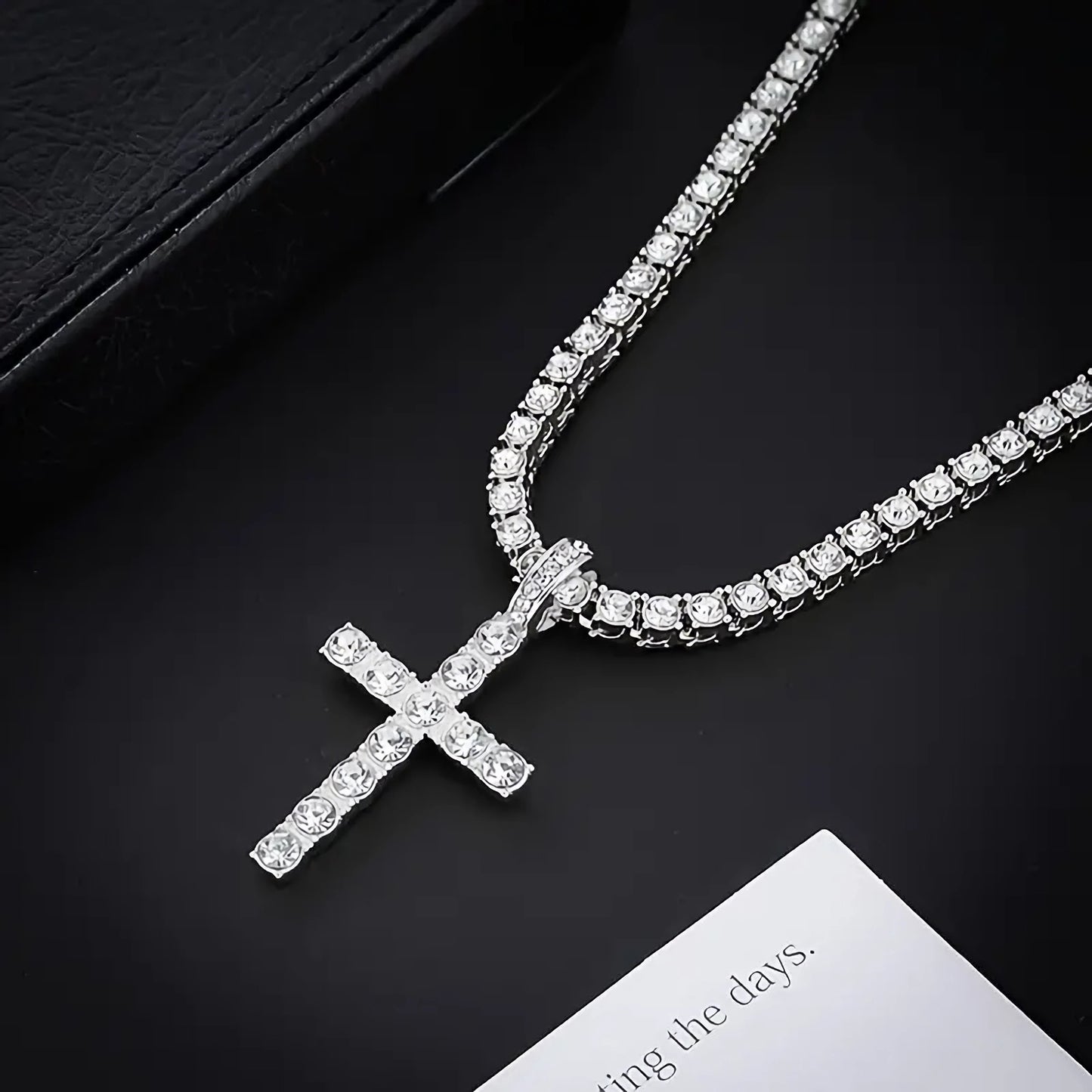 Hip hop cross pendant necklace, Cuban chain necklace, fashion accessories for men and women, birthday gifts