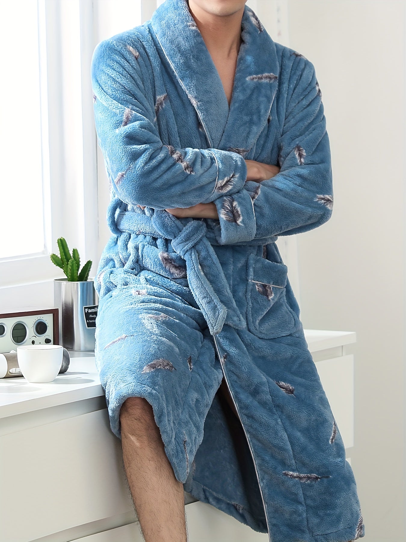 Men's Comfy Solid Fleece Warm Thickened Robe Home Lapel Pajamas Wear With Pockets, One-piece Lace Up Kimono Night-robe Warm Sets After Bath