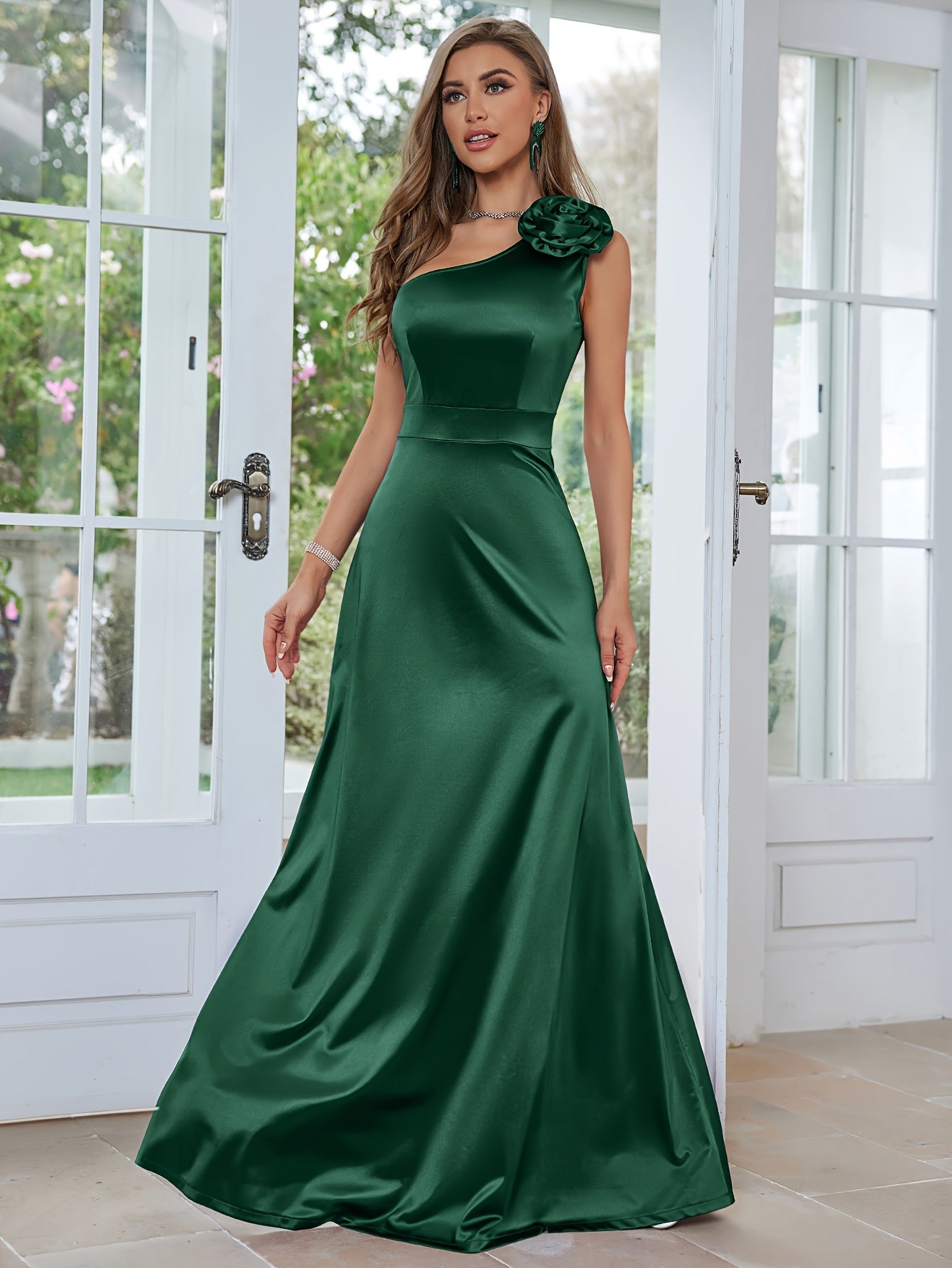 Elegant One-Shoulder Sleeveless Evening Gown - Asymmetrical, Extra-Long A-Line for Parties & Formal Events