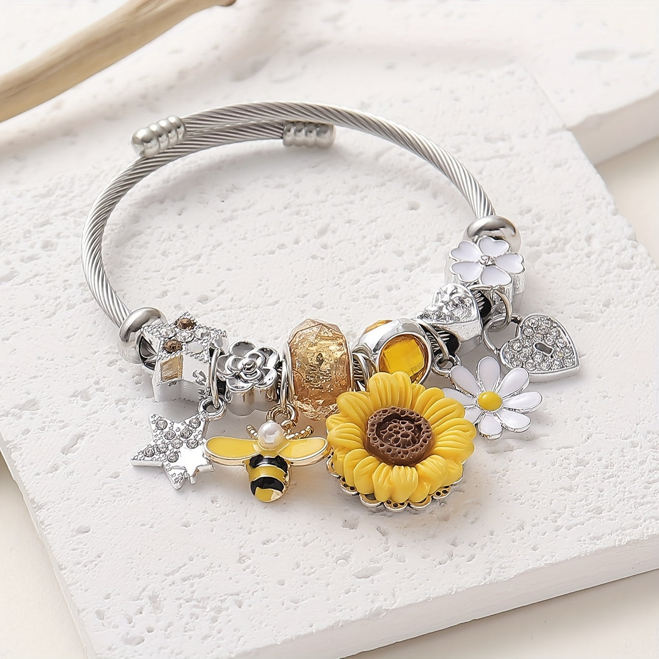Elegant Sunflower & Bee Charm Bracelet With Rhinestones - Stainless Steel, Perfect For Parties, Proms, And Casual Attire