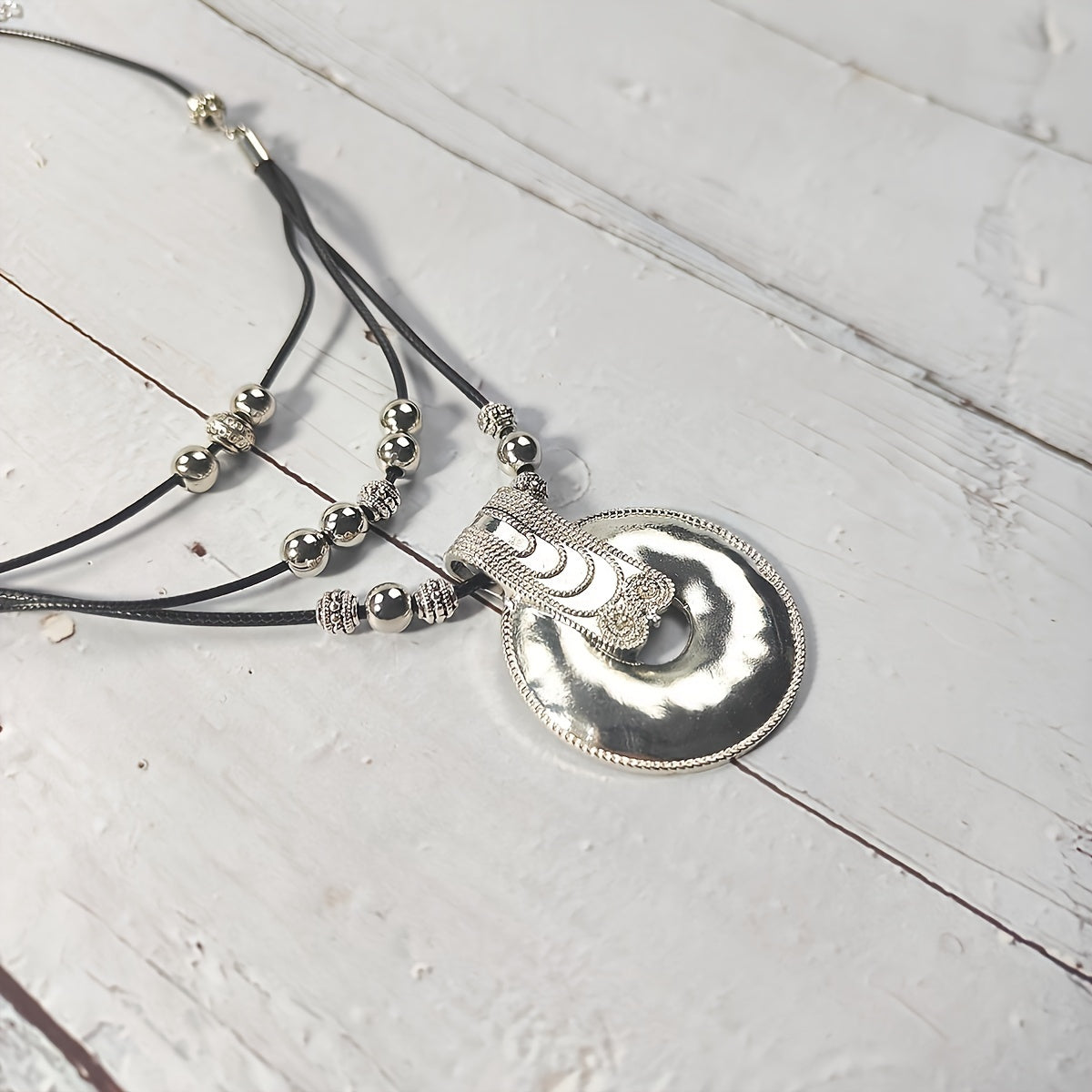 Bohemian Beach Style Round Alloy Pendant Necklace Vintage Ladies Necklace Party Jewelry Gift