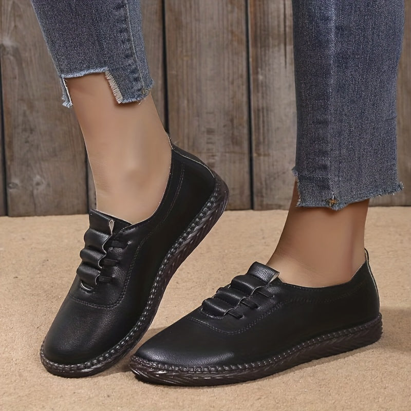 Chic Womens Round Toe Lace Up Oxfords - Lightweight, Comfy Faux Leather Shoes with Tassel Embellishment - Solid Color, All-Season, Low Top, Fall Favorite