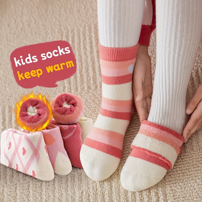 5 Pairs Girl's Children's Warm Hearts Pattern Crew Sock Moisture Wicking Comfy For Winter Outdoor Wearing