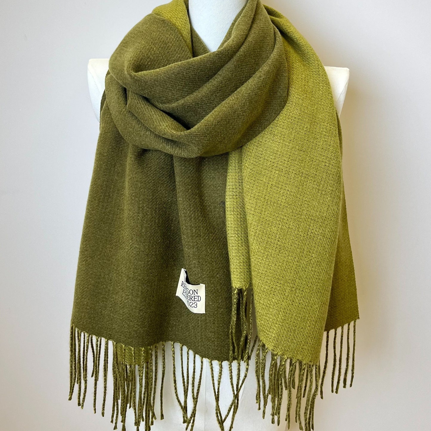 Double-Sided Two-Color Scarf - Soft, Warm, and Windproof Knitted Shawl for Unisex - Autumn Winter Coldproof Neck Guard with Tassel