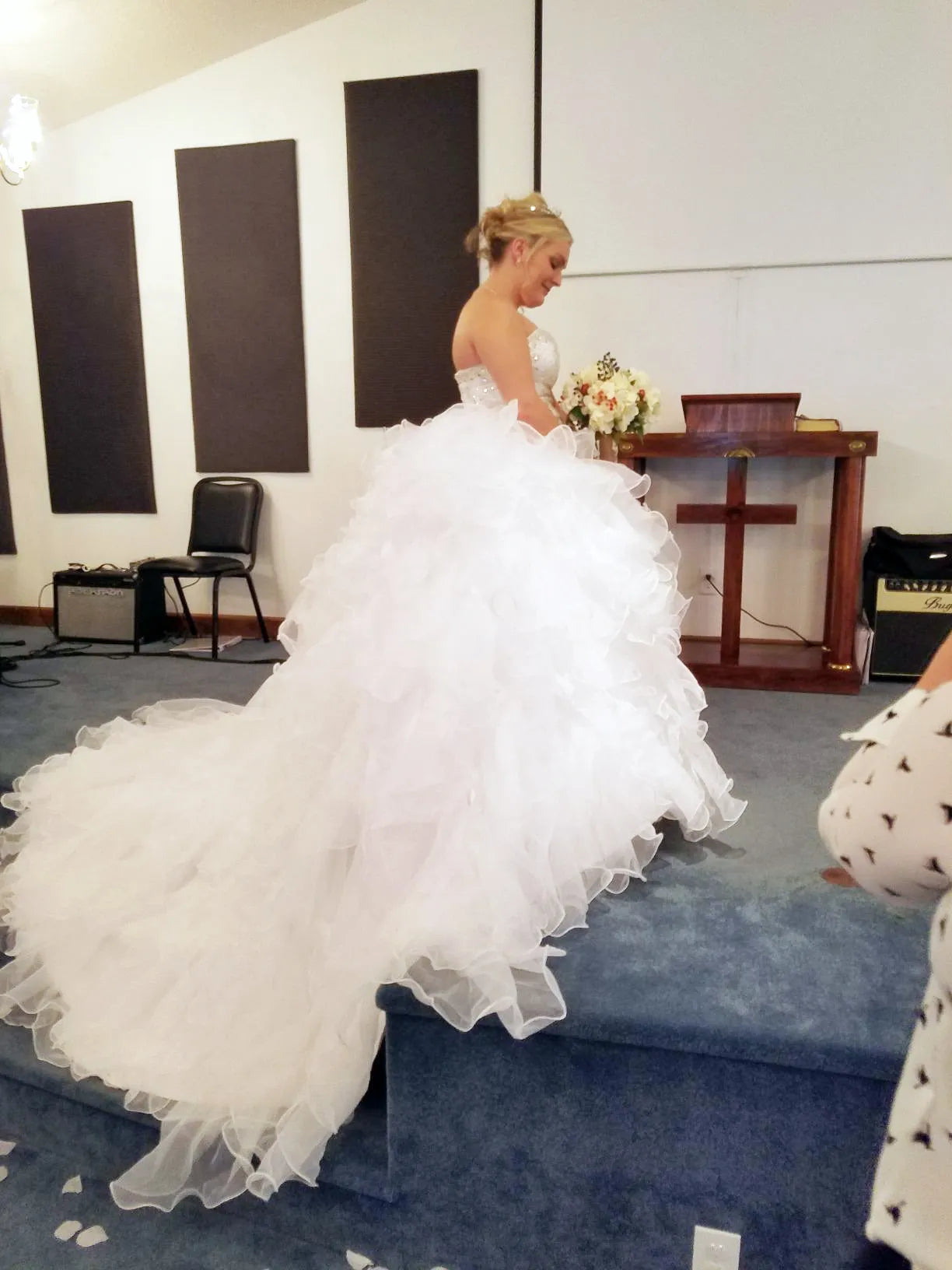 Luxury Beaded Embroidery Ball Gowns Wedding Dresses Princess Gown Corset Sweetheart Organza Ruffles Cathedral Train Bridal Dress Plus Size Custom Made