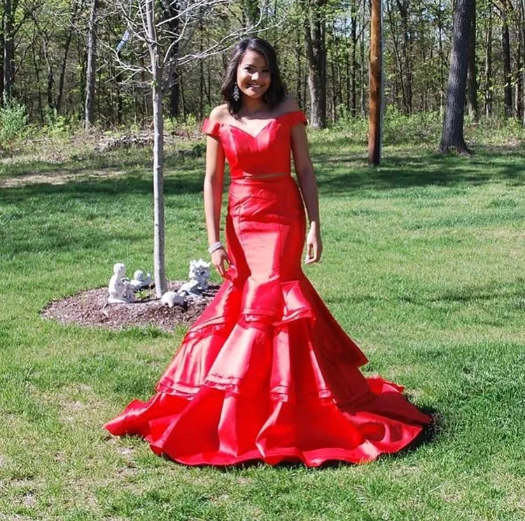 New Designer Popular Prom Dresses Two Piece Mermaid Off the Shoulder Sleeveless Evening Dress Tiered Satin Sweep Train Special Occasion Dres