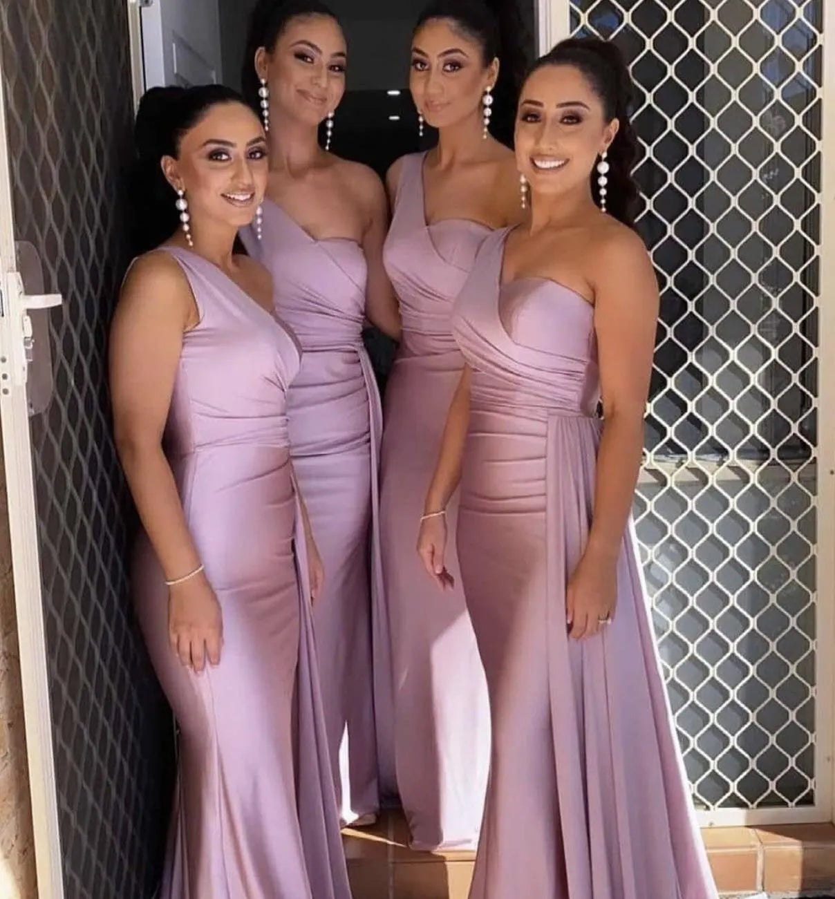 One Shoulder Bridesmaid Dresses For Africa Unique Design Full Length Wedding Guest Gowns Junior Maid Of Honor Dress Ribbon Elastic Silk Like Satin Party Gowns