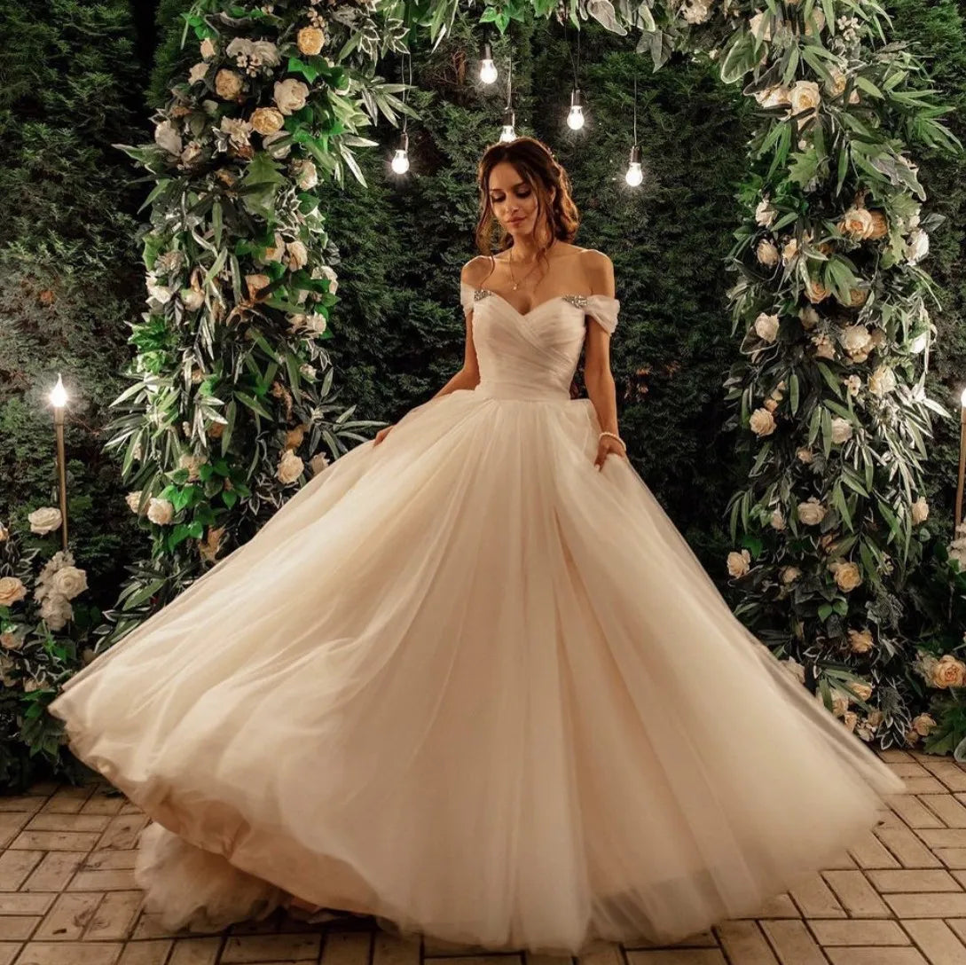 A Line Wedding Dresses Modest Plus Size Off Shoulder Bridal Gowns Sweep Train Tulle Beaded Pleats African Custom Made