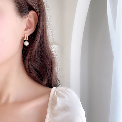 2025 Korean temperament  simple zircon stud earrings women's S925 silver needle creative jewelry wholesale geometric pearl earrings