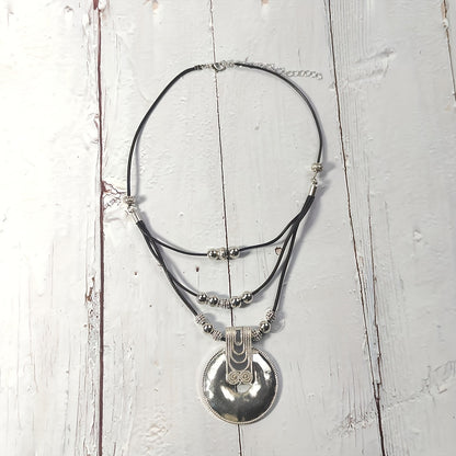Bohemian Beach Style Round Alloy Pendant Necklace Vintage Ladies Necklace Party Jewelry Gift