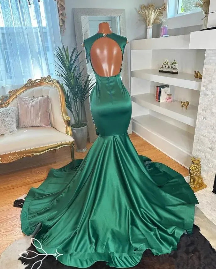 Emerald Green Mermaid Prom Dresses With Gold Appliques Sequins Sheer Jewel Neck Sparkly Crystal Beaded Black Girl Prom Gala Evening Gown Formal Dress for Women