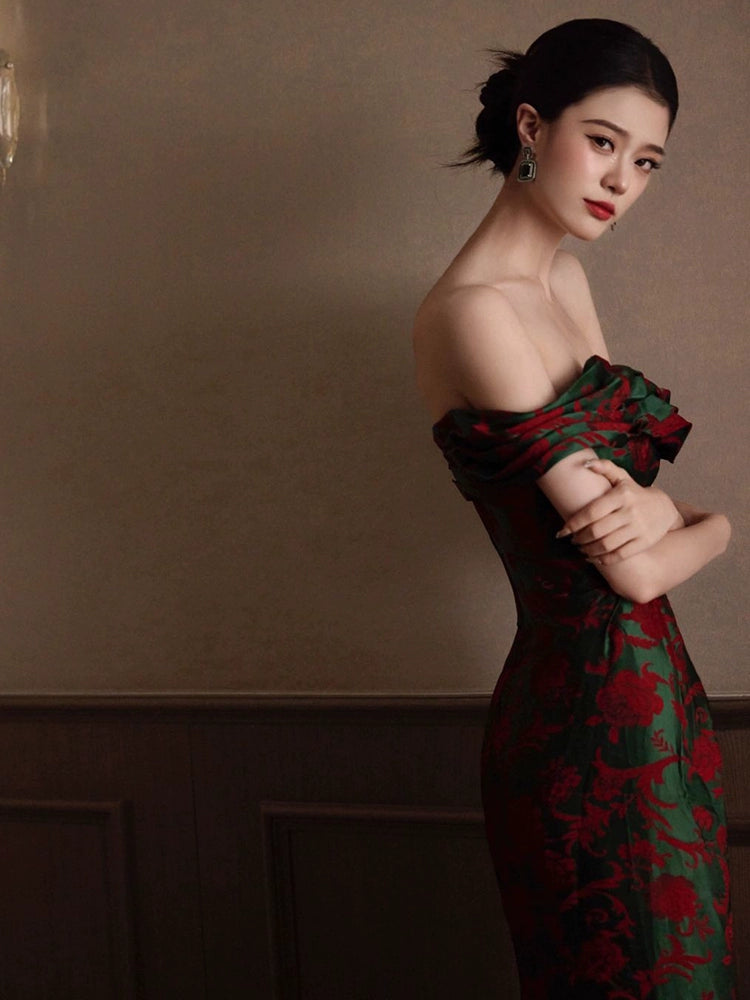 Morning robe female bride one-word shoulder retro new Chinese style engagement dress temperament banquet advanced wedding toast