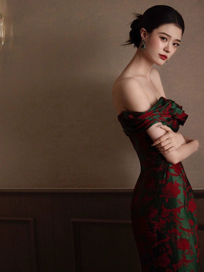 Morning robe female bride one-word shoulder retro new Chinese style engagement dress temperament banquet advanced wedding toast