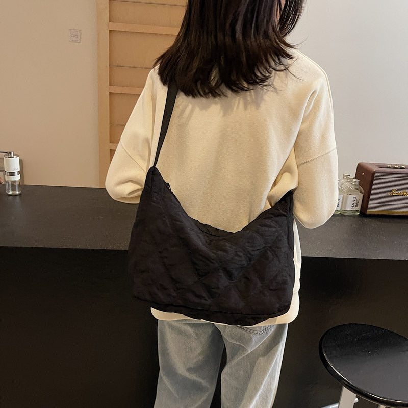 2025 ZLLKL Korean version of fashion diamond shoulder bag popular new casual large-capacity messenger bag solid color simple cotton clothes dumpling bag