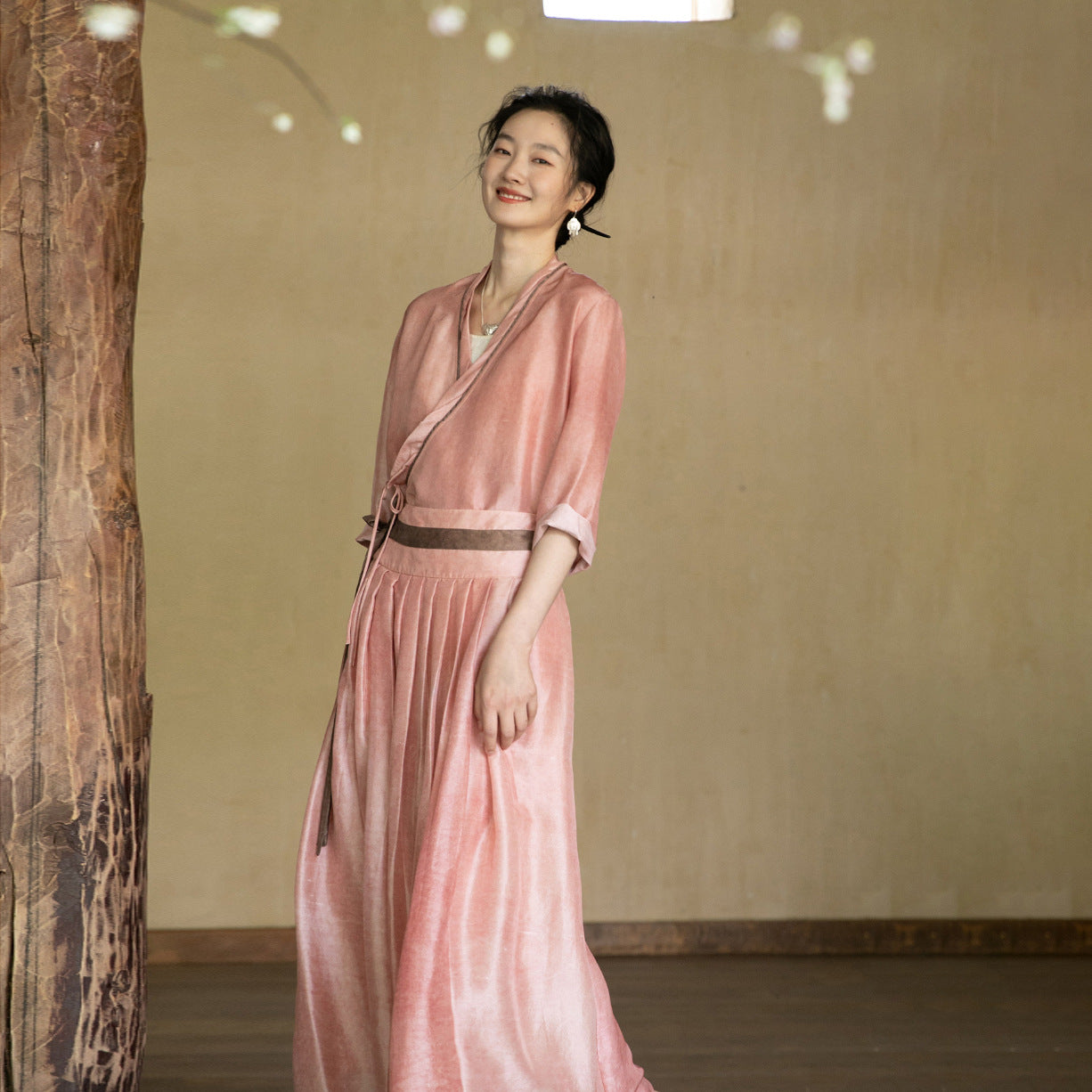 New Chinese women's clothing suit summer, pink V-neck shirt, light retro Zen top, versatile skirt