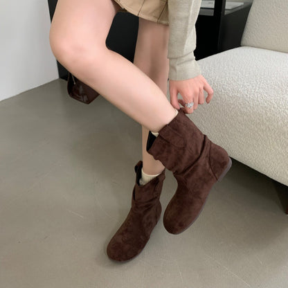 2025  Internet celebrity popular pile boots women's round head flat bottom short boots popular autumn thin soft sole small short boots western cowboy boots