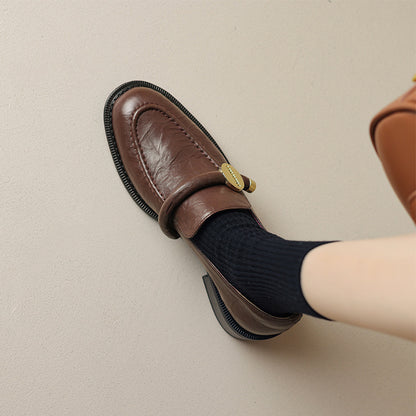 2025  Retro gold buckle thick heel loafer single shoes women's British style small leather shoes