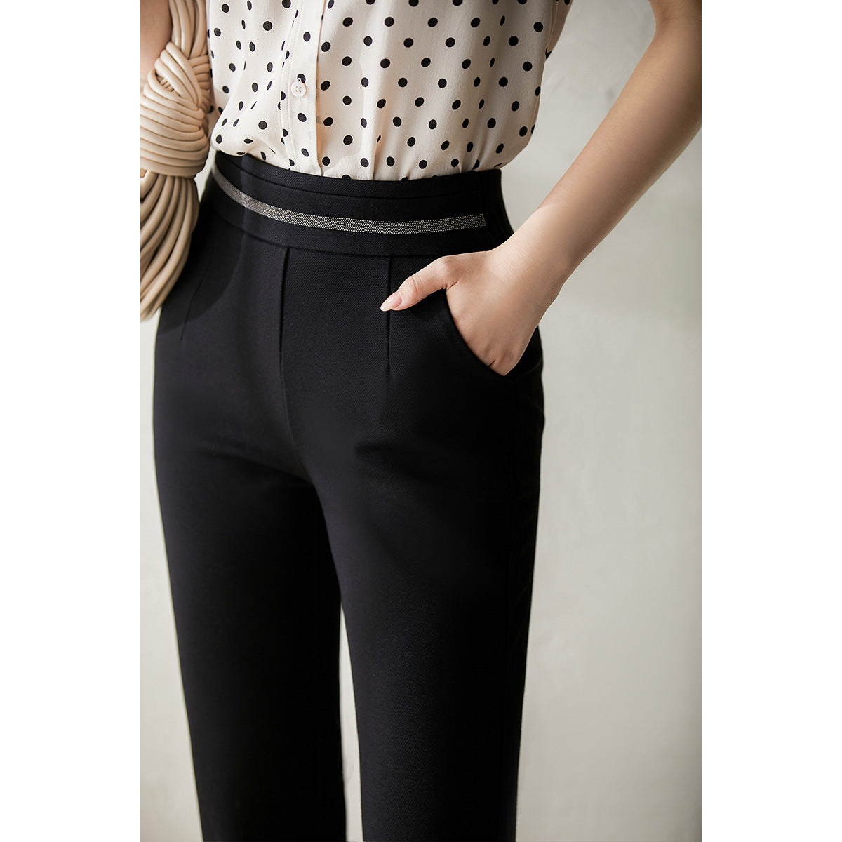 2025 Elastic slightly pulled casual pants, magic thin, bead chain waist wide-leg pants drooping feeling  Japanese women's trousers